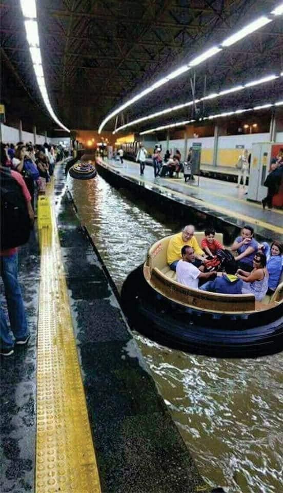 Botes dão lugar aos trens do metrô em São Paulo (Foto: Reprodução)