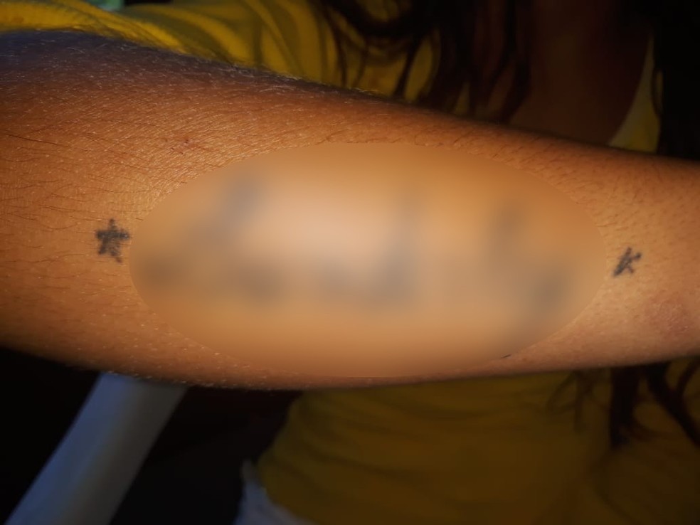 Menina foi obrigada a tatuar nome do agressor, segundo Conselho Tutelar — Foto: Arquivo pessoal