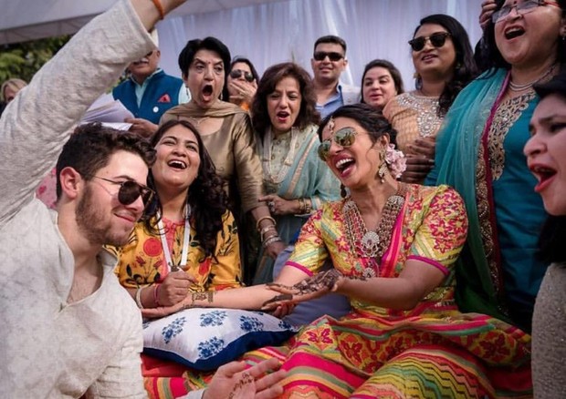 Nick Jonas, Priyanka Chopra e famÃ­lia (Foto: ReproduÃ§Ã£o/Instagram)