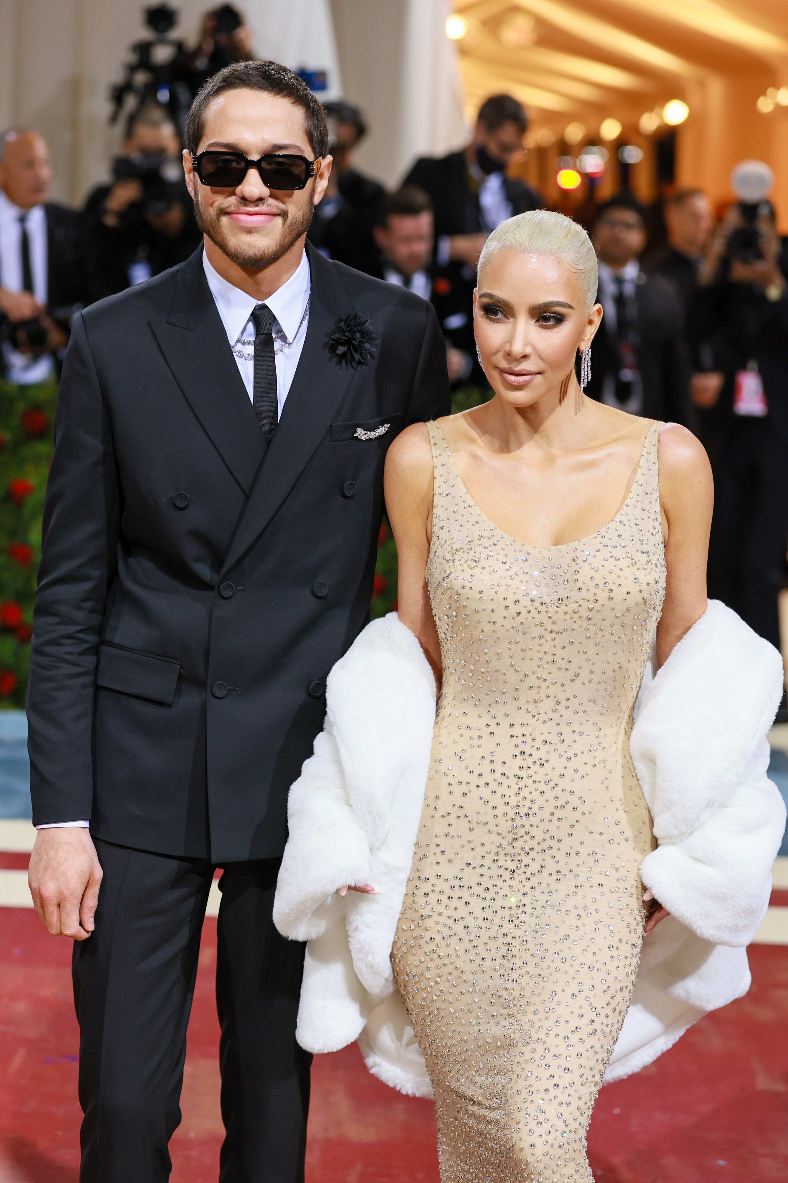 NEW YORK, NEW YORK - MAY 02: (L-R) Pete Davidson and Kim Kardashian attend The 2022 Met Gala Celebrating "In America: An Anthology of Fashion" at The Metropolitan Museum of Art on May 02, 2022 in New York City. (Photo by Theo Wargo/WireImage) (Foto: WireImage)