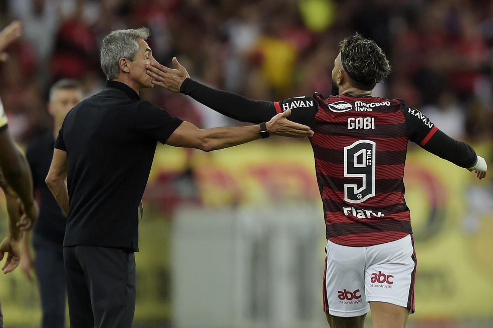 Gabigol e Paulo Sousa - Flamengo x Talleres - Libertadores — Foto: Staff images /CONMEBOL