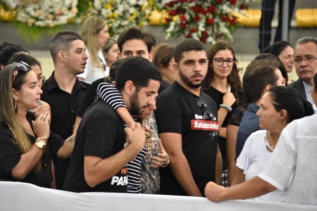 Sogra de Cristiano Araújo fala sobre a tragédia - Agora MT