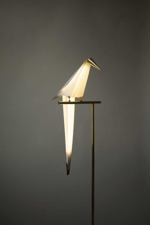 Luminária em formato de pássaro (Foto: Tom Gildon/Divulgação)