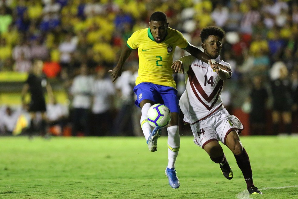 Brasil x Venezuela Sub-23 Emerson — Foto: Marlon Costa / Pernambuco Press