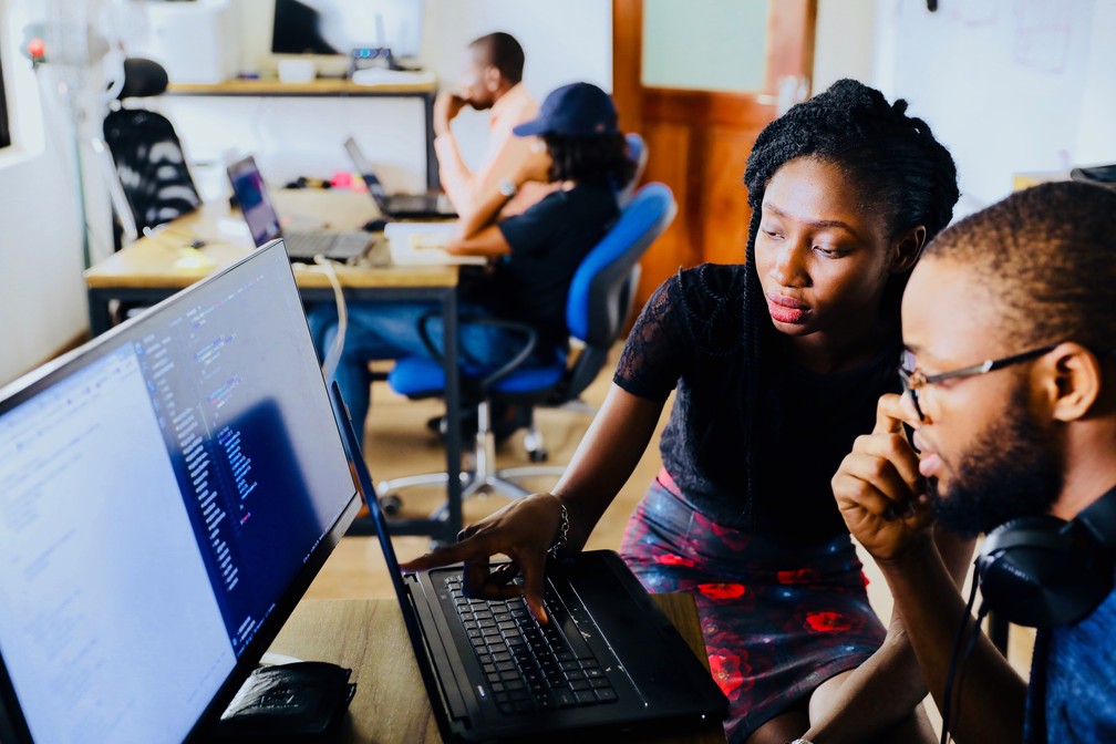 Escolas terão de apoiar estudantes que chegam de diferentes partes do mundo com o aumento da imigração — Foto: Unplash/Divulgação