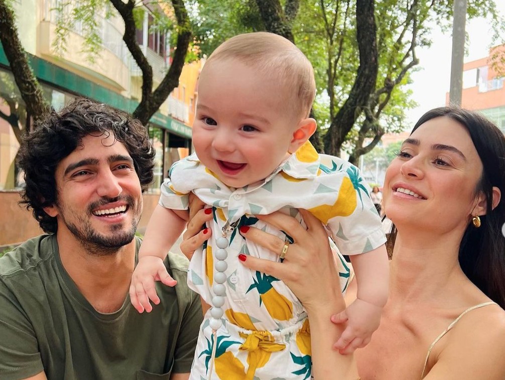 Thaila Ayala, Renato Goés e Francisco (Foto: Reprodução / Instagram)