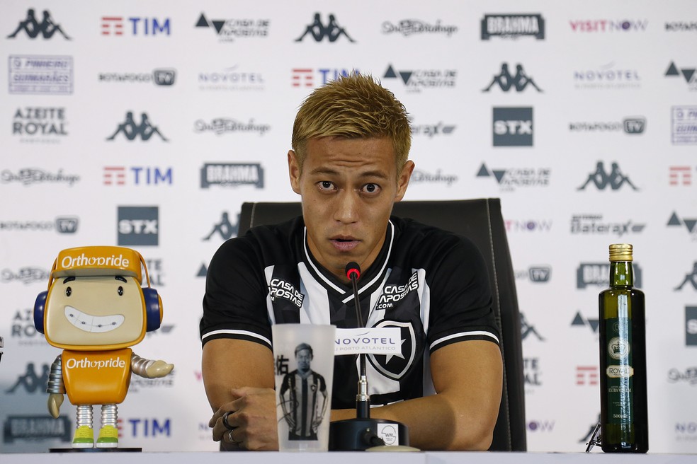 Honda é apresentado como novo reforço do Botafogo — Foto: Vitor Silva/Botafogo
