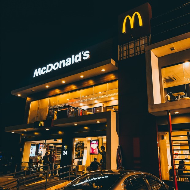 McDonald's registrou 10 marcas para usar em restaurantes no metaverso (Foto: Pexels)