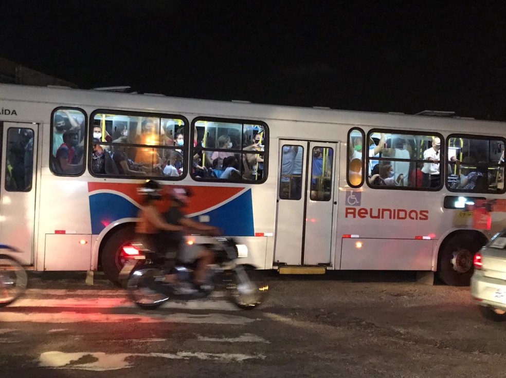 Ônibus lotados em Natal cheios, lotação RN RIo Grande do Norte — Foto: Geraldo Jerônimo/Inter TV Cabugi
