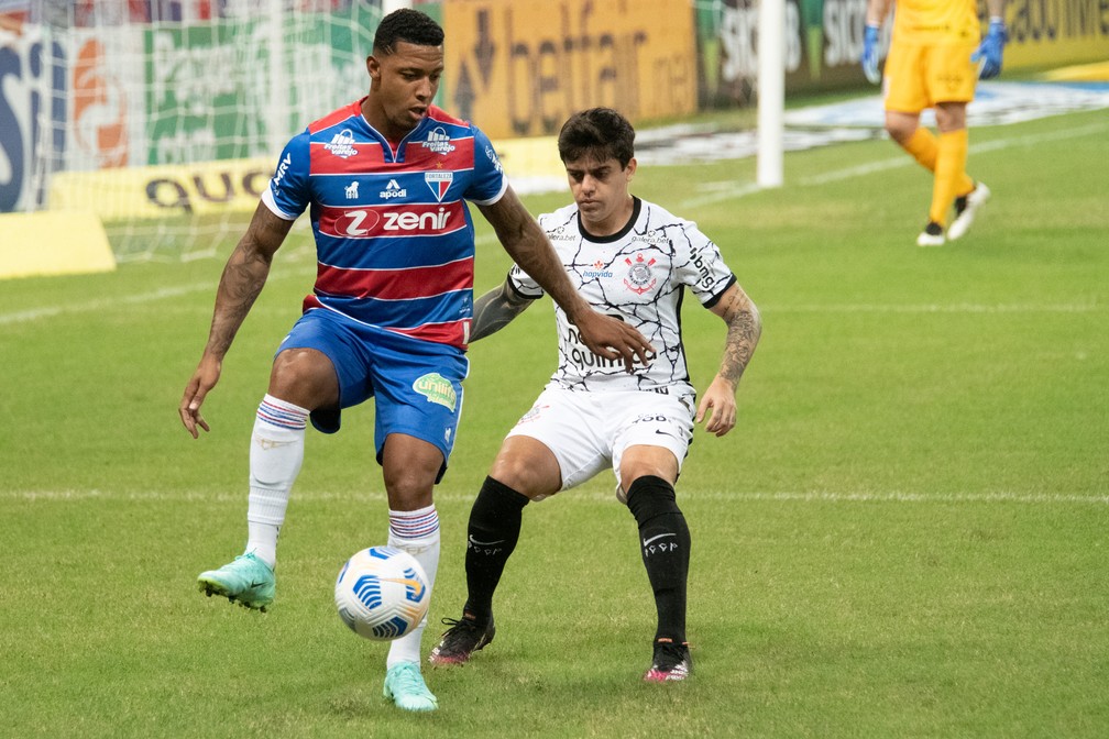 [COMENTE] Como você avalia o desempenho do Corinthians na derrota diante do Fortaleza?