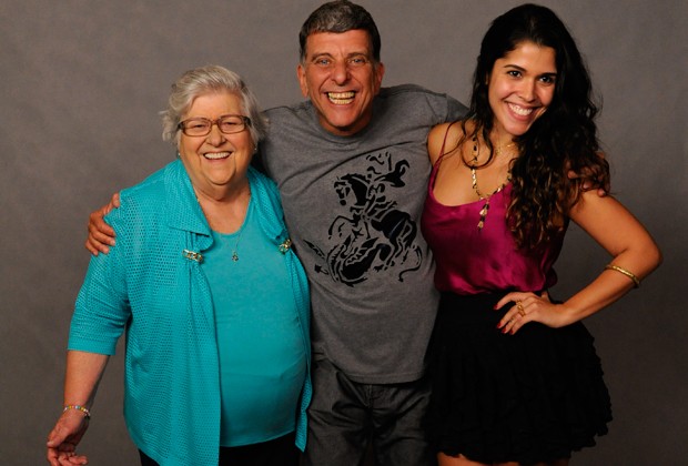 Em família: Hilda Rabello com o filho, Jorge Fernando, e a neta, Maria Carol (Foto: Estevam Avellar/TV Globo)