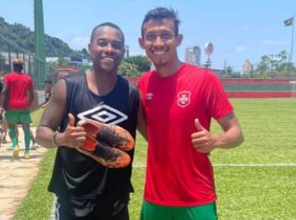 Robinho fez três gols contra a Santista — Foto: Reprodução
