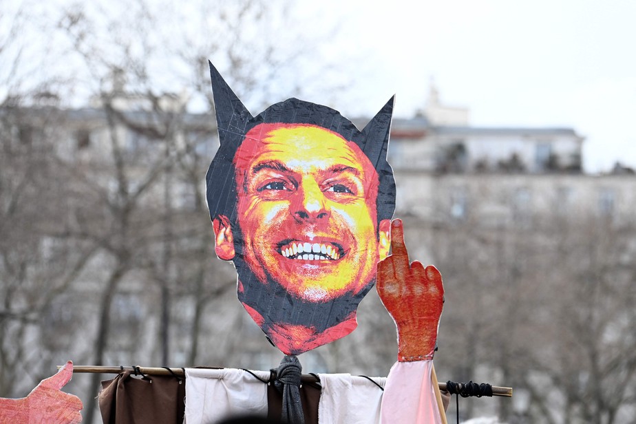 Manifestantes protestaram contra reforma da Previdência de Macron na quarta-feira