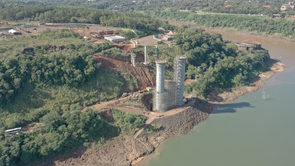 Segundo a Itaipu, até terça-feira (15), foram construídos mais 26% da Ponte da Integração — Foto: Consórcio Construbase-Cidade-Paulitec