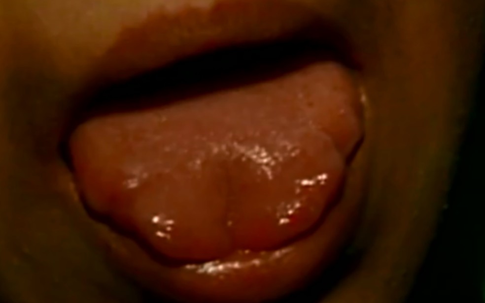 Lucélia Rodrigues da Silva chegou a ter a  língua cortada com alicates — Foto: Reprodução\TV Anhanguera