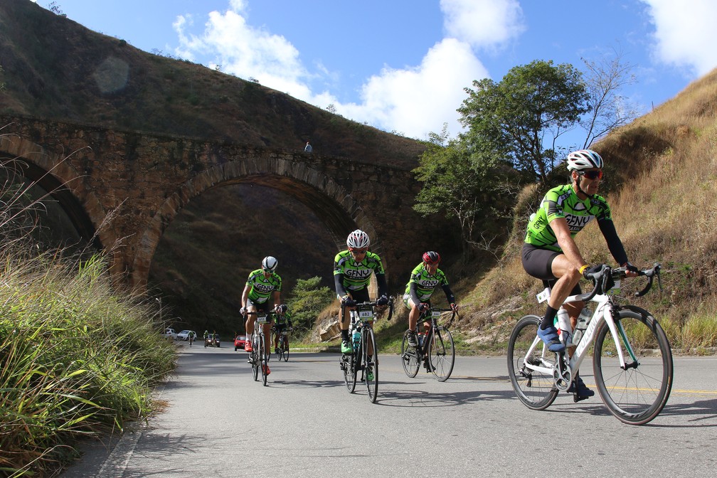 Bela paisagem e ponte histórica fazem parte do percurso dos 160km (Foto: Fernando Maia)