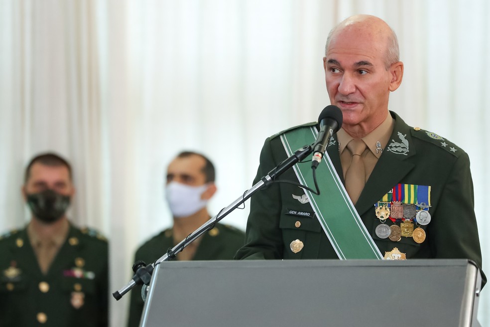 O general Antonio Amaro, então chefe do Estado-Maior do Exército, em evento com o presidente Jair Bolsonaro. — Foto: Marcos Corrêa/PR