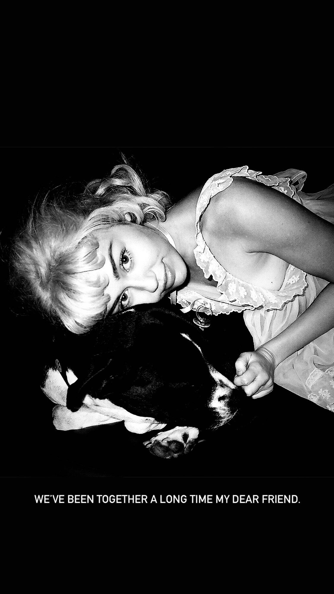 Miley Cyrus e a cachorra Mary Jane (Foto: Reprodução/Instagram)