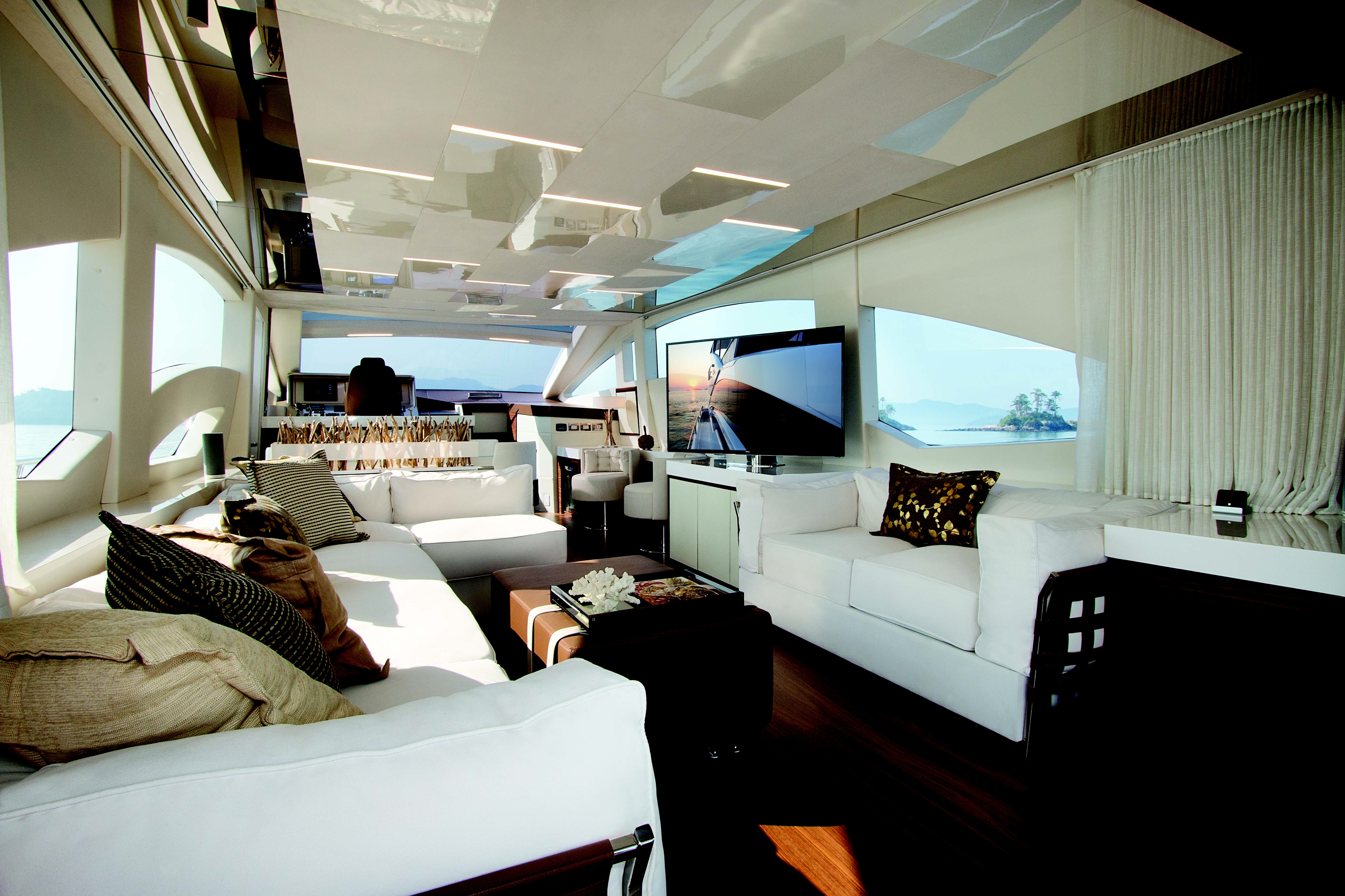 Interior do barco de 230 m² (Foto: Divulgação)