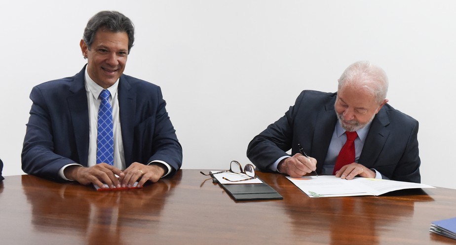 O ministro da Fazenda, Fernando Haddad, e o presidente Lula