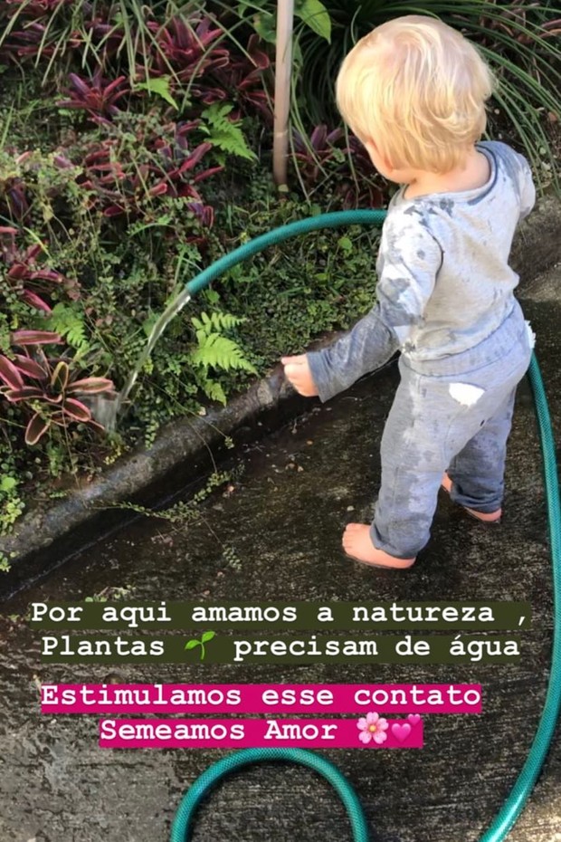 Karina Bacchi responde à críticas de desperdício de água (Foto: Reprodução/Instagram)
