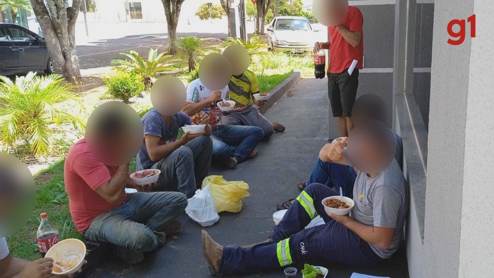 Trabalhadores resgatados — Foto: MTE