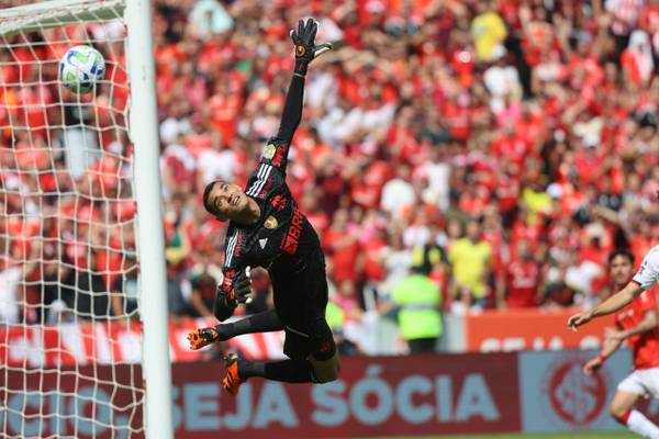 Falta concentração? Flamengo é o segundo time da Série A que mais levou viradas em 2023
