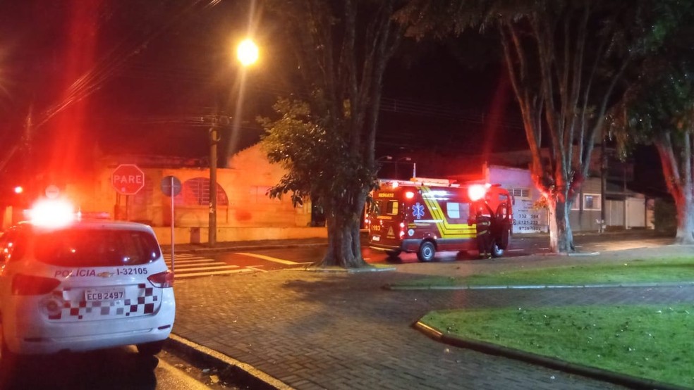 Bombeiros encontram corpo carbonizado em imóvel incendiado no centro de Assis — Foto: Arquivo pessoal/Sidney Fernandes