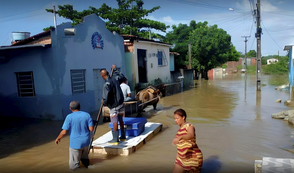 Trag&eacute;dia em Pernambuco: 44 mortos confirmados ap&oacute;s tempestades; alerta &eacute; de mais chuvas fortes no domingo