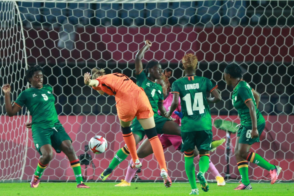 Próxima adversária do Brasil, Holanda estreia nas ...