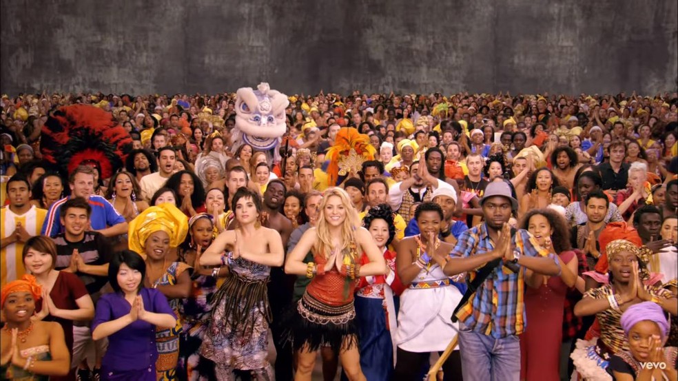 Shakira no clipe de 'Waka waka', trilha da Copa de 2010, na &Aacute;frica do Sul &mdash; Foto: Reprodu&ccedil;&atilde;o/Youtube/Shakira