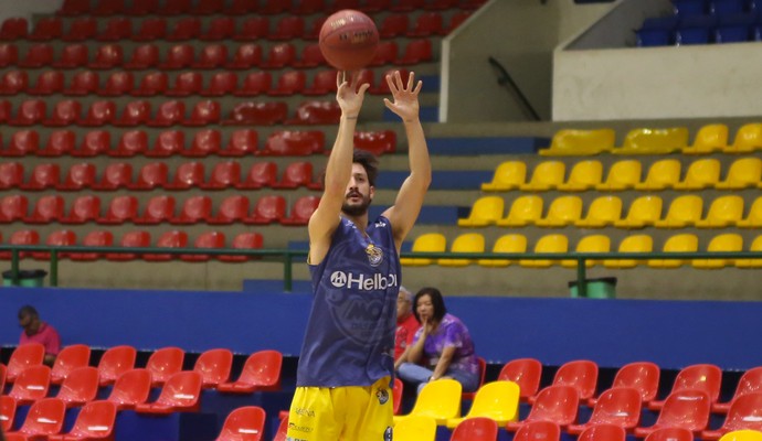 Elinho armador Mogi das Cruzes basquete (Foto: Antonio Penedo/Mogi-Helbor)