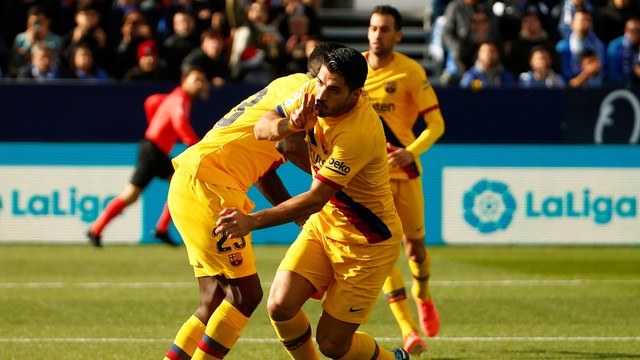 Suárez comemora o gol de empate do Barcelona diante do Leganés