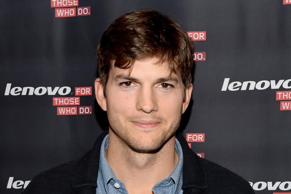 Surpreendentemente, Ashton Kutcher é nome frequente nas enquetes de celebridades odiadas, provavelmente por conta de filmes muito criticados, como ‘Jobs’, e pela decadência de ‘Two And a Half Men’ depois de sua chegada (Foto: Getty Images)