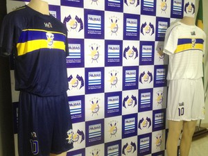 Uniformes do Palmas para a temporada 2014 (Foto: Vilma Nascimento/GloboEsporte.com) Uniformes do Palmas para a temporada 2014 (Foto: Vilma Nascimento/GloboEsporte.com)