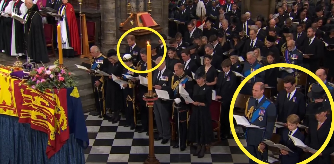 O príncipe William e o príncipe Harry ficaram separados durante cerimônia na Abadia de Westminster em homenagem à rainha Elizabeth II (Foto: reprodução)
