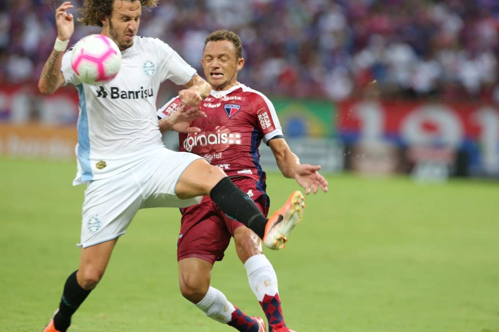 Com Galhardo expulso no fim, Grêmio sofre virada do Fortaleza antes da decisão pela Libertadores
