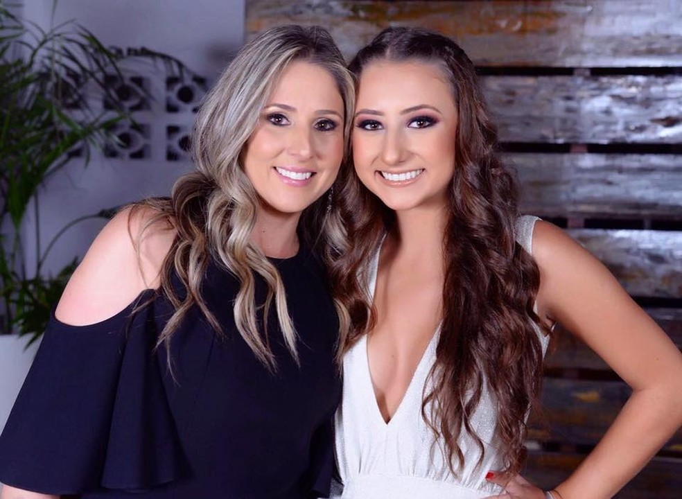 Mana Mercadante com a filha Catarina Mercadante, que morreu após batida de trânsito em Echaporã — Foto: Arquivo pessoal