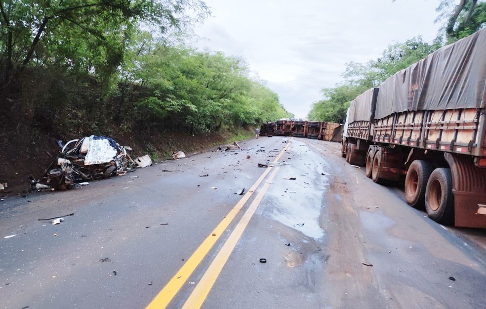 Acidente aconteceu na manhã deste sábado (3) em Ibitinga — Foto: Arquivo pessoal