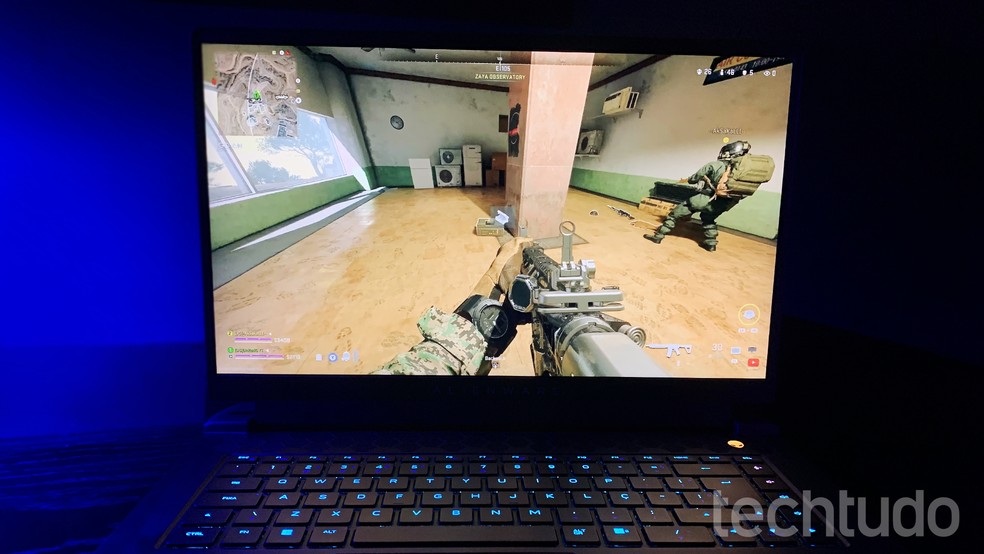 Call Of Duty: Modern Warfare II é um dos games que podem rodar tranquilamento no notebook gamer da Dell, Alienware m15 R7 — Foto: Letícia Rosa/TechTudo