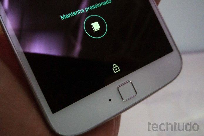Moto G 4 Plus tem sensor de biometria (Foto: Fabrício Vitorino/TechTudo)