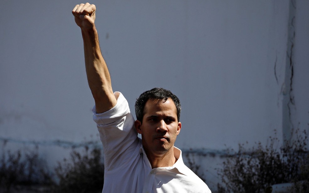 Guaidó, de 35 anos, assumiu a presidência da Assembleia Nacional, o último órgão de Estado sob controle da oposição — Foto: Reuters/Carlos Garcia Rawlins