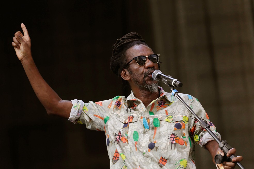 Luiz Melodia durante show na Virada Cultural, em São Paulo, em maio de 2014 (Foto: Nelson Antoine/Milenar)