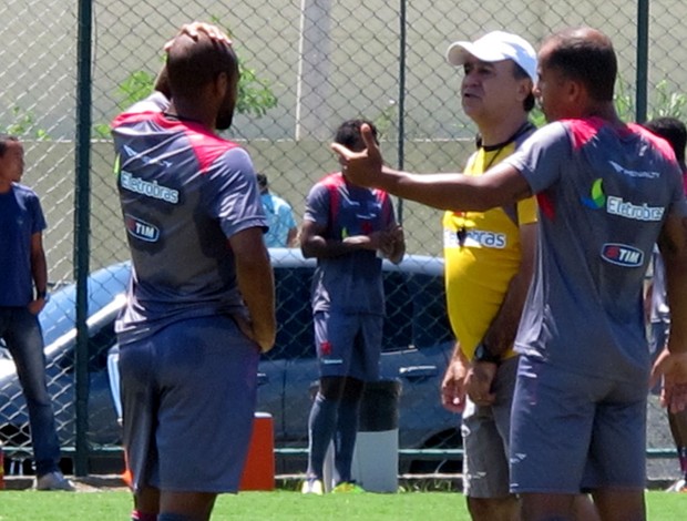 Felipe, Fellipe Bastos e Marcelo Oliveira Vasco treino (Foto: Gustavo Rotstein / Globoesporte.com)