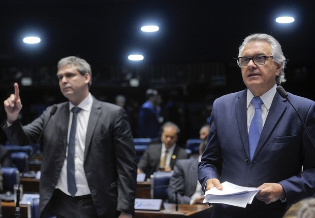 Em pronunciamento durante julgamento do impeachment, o senador Lindbergh Farias (PT-RJ) trocou ofensas com Ronaldo Caiado (DEM-GO). (Foto: Pedro França/Agência Senado)