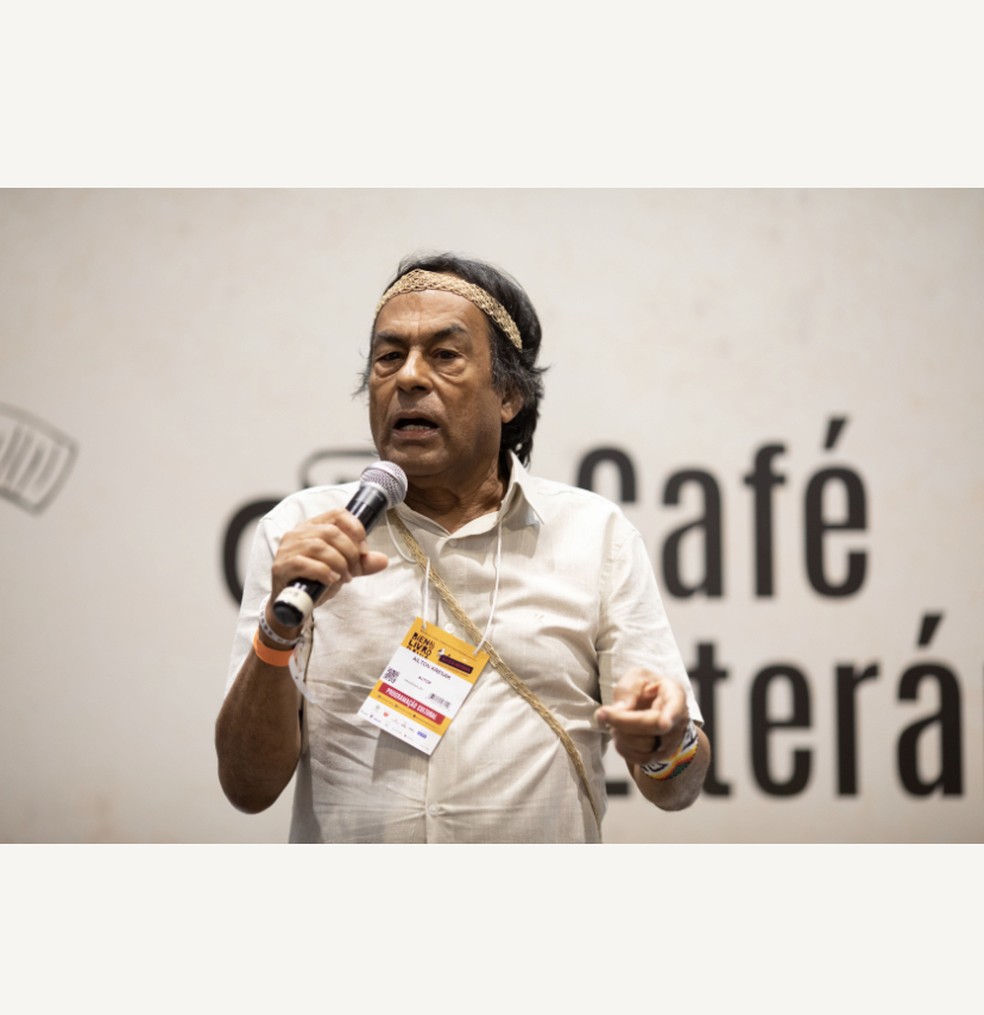 Ailton Krenak participa da Bienal do Livro Bahia— Foto: Divulgação/Bienal do Livro Bahia