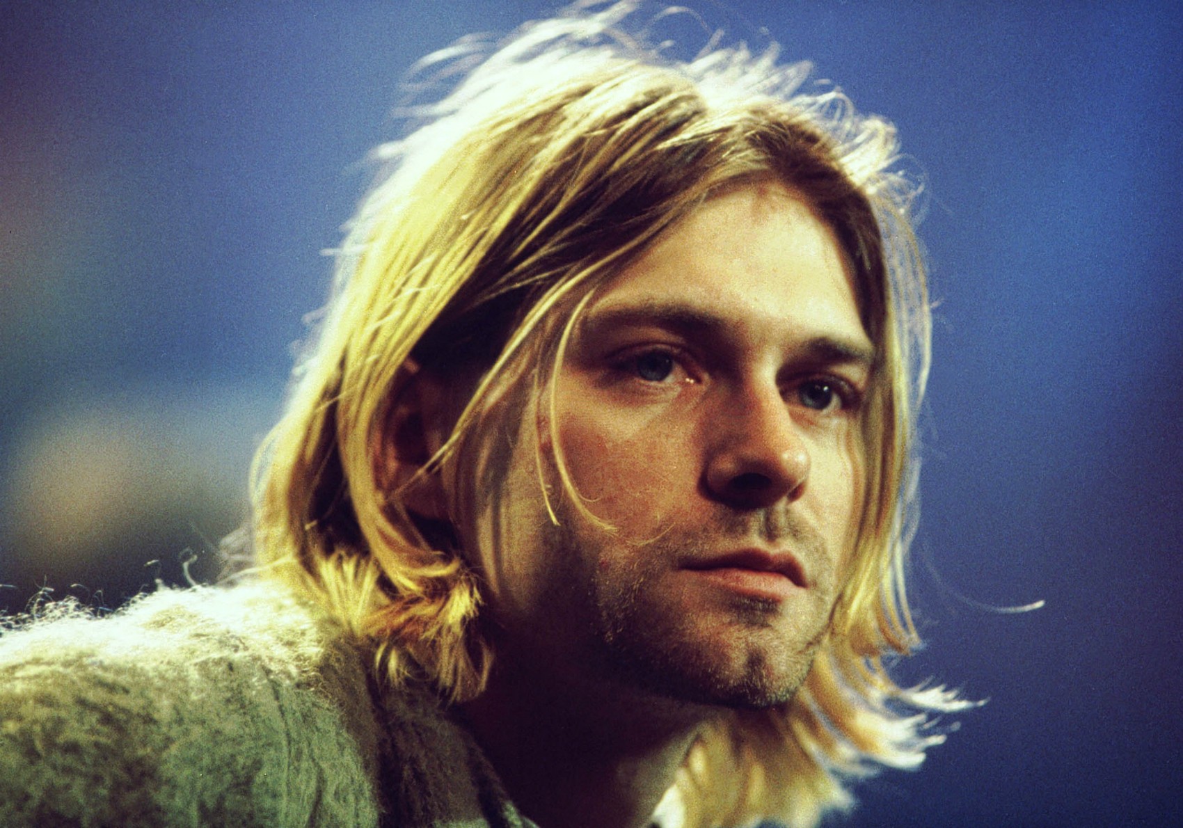 Após os pais de Kurt Cobain (1967-1994) se separarem, o jovem passou por várias casas de familiares até terminar na rua. O então futuro líder do Nirvana dormiu debaixo de pontes, em corredores, salas de espera, carros abandonados... (Foto: Getty Images)