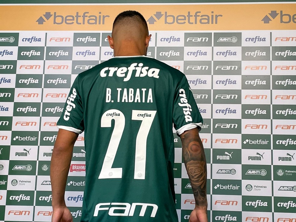 Bruno Tabata vai vestir a camisa 27 do Palmeiras — Foto: Emilio Botta