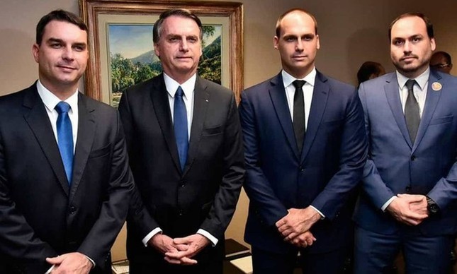 Flávio, Jair, Eduardo e Carlos Bolsonaro
