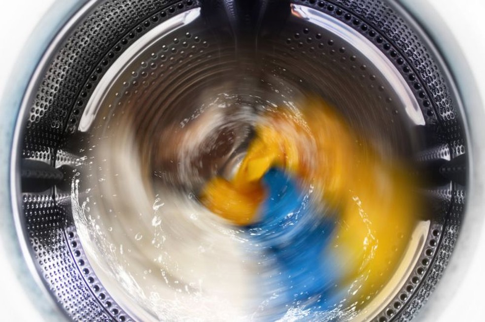 Gravar o som de máquina de lavar, de ventilador ou de chuva se tornou um novo negócio — Foto: Getty Images via BBC